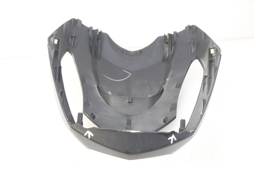 photo de CARENA ANTERIORE SUPERIORE PEUGEOT KISBEE 2T 50 (2018 - 2022) - Stato della superficie e materiale