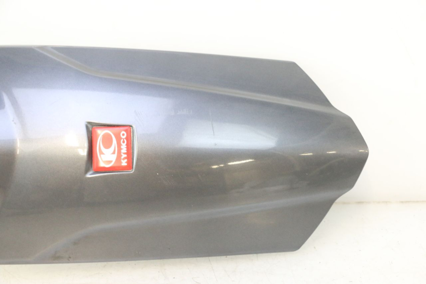 photo de FACCIATA ANTERIORE SUPERIORE KYMCO LIKE 125 (2009 - 2016) - Dettagli dei punti di fissaggio