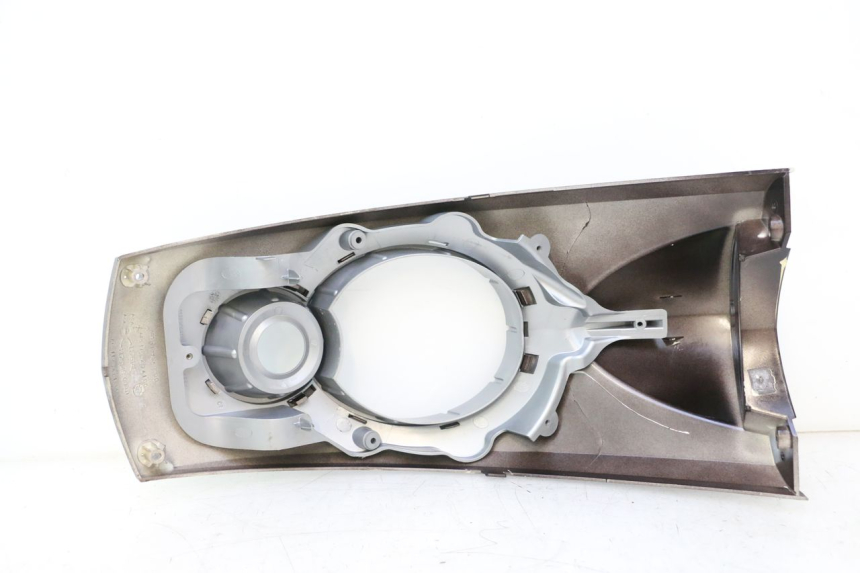 photo de CARENA ANTERIORE SUPERIORE PEUGEOT LUDIX ONE 50 (2004 - 2013) - Dettaglio del componente