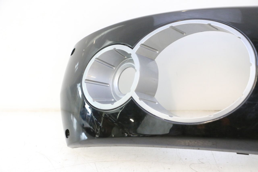 photo de CARENA ANTERIORE SUPERIORE PEUGEOT LUDIX ONE 50 (2004 - 2013) - Zoom sui componenti