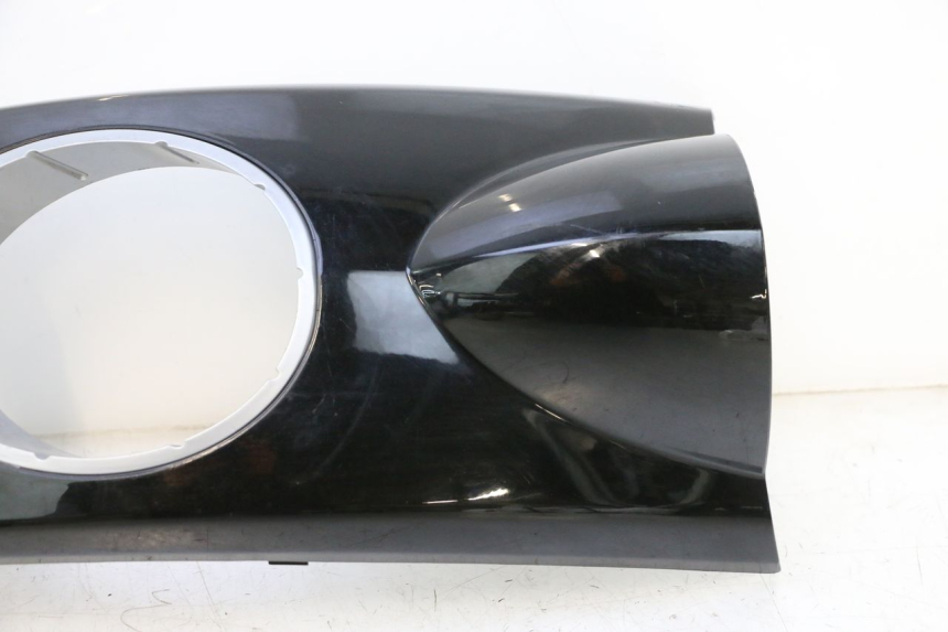 photo de CARENA ANTERIORE SUPERIORE PEUGEOT LUDIX ONE 50 (2004 - 2013) - Primo piano ad alta risoluzione