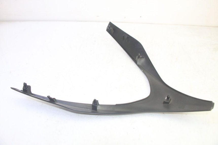 photo de CARENA ANTERIORE SUPERIORE PIAGGIO MP3 HPE 350 (2018 - 2020) - Altra angolazione