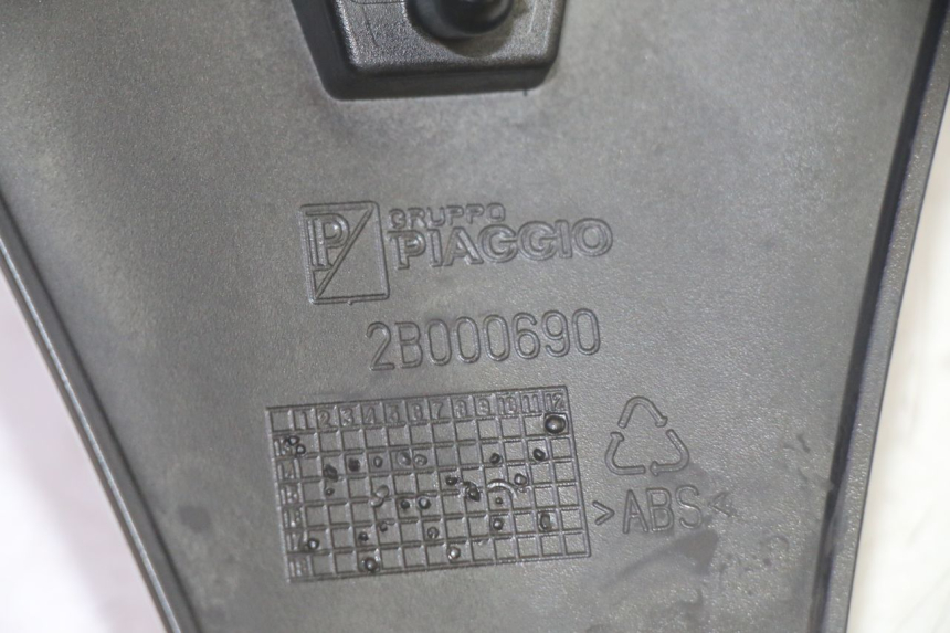 photo de CARENA ANTERIORE SUPERIORE PIAGGIO MP3 HPE 350 (2018 - 2020) - Vista d'insieme del prodotto