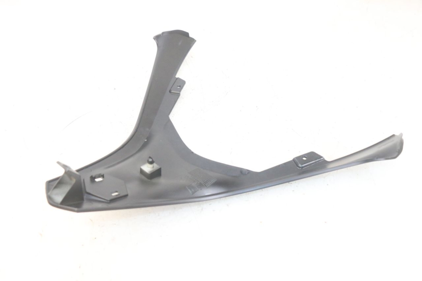 photo de CARENA ANTERIORE SUPERIORE PIAGGIO MP3 HPE 300 (2019 - 2026) - Zoom sullo stato d'uso