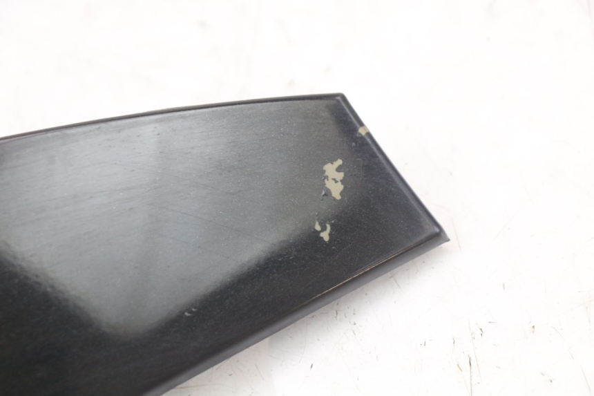 photo de FACCIATA ANTERIORE SUPERIORE PIAGGIO MP3 LT 400 (2007 - 2012) - Vista d'insieme del prodotto