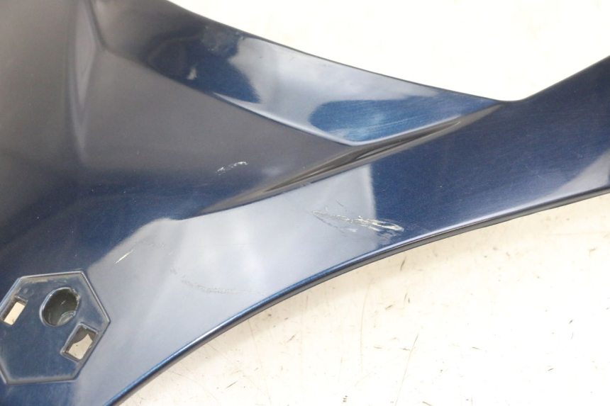 photo de CARENA ANTERIORE SUPERIORE PIAGGIO MP3 LT 300 (2010 - 2016) - Dettagli dei punti di fissaggio