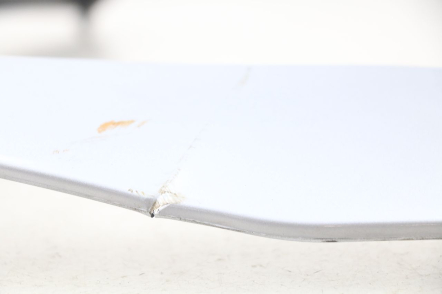 photo de FACCIATA ANTERIORE SUPERIORE PIAGGIO MP3 125 (2006 - 2014) - Stato della superficie e materiale