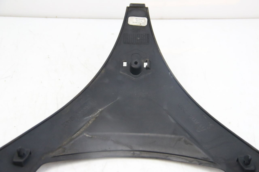 photo de FACCIATA ANTERIORE SUPERIORE PIAGGIO MP3 125 (2006 - 2014) - Altra vista dell'articolo