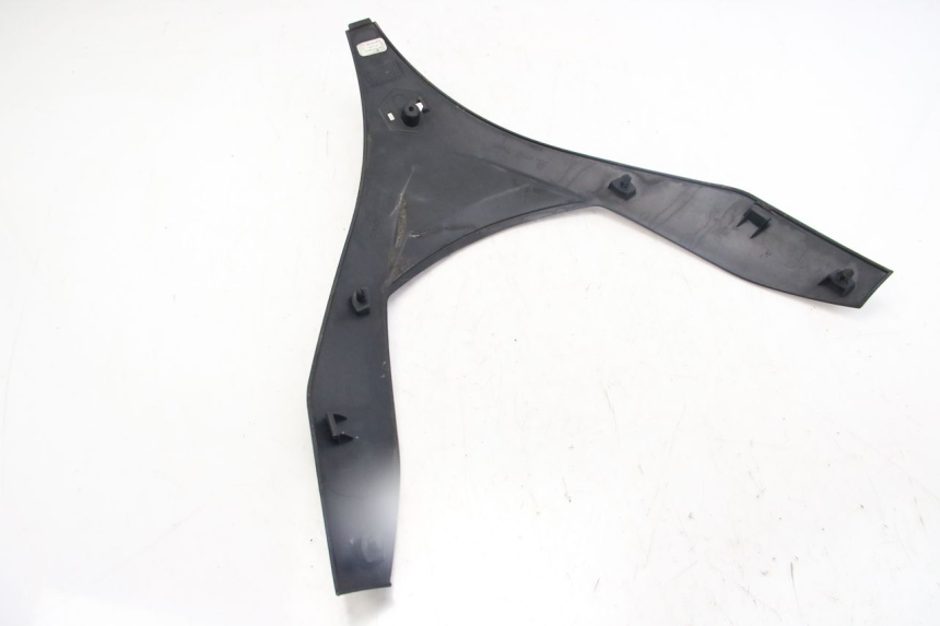 photo de FACCIATA ANTERIORE SUPERIORE PIAGGIO MP3 125 (2006 - 2014) - Stato della superficie e materiale