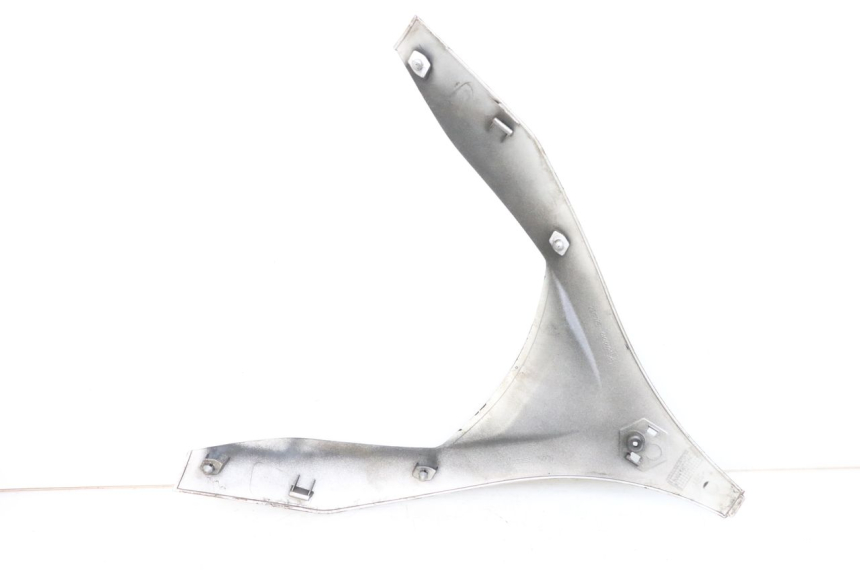 photo de FACCIATA ANTERIORE SUPERIORE PIAGGIO MP3 125 (2006 - 2014) - Dettaglio del componente