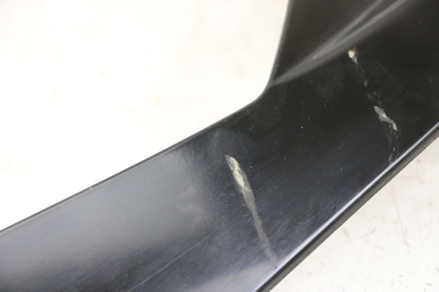 photo de FACCIATA ANTERIORE SUPERIORE PIAGGIO MP3 500 (2011 - 2015) - Zoom sullo stato d'uso