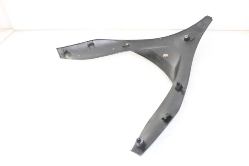 photo de FACCIATA ANTERIORE SUPERIORE PIAGGIO MP3 500 (2011 - 2015) - Primo piano tecnico