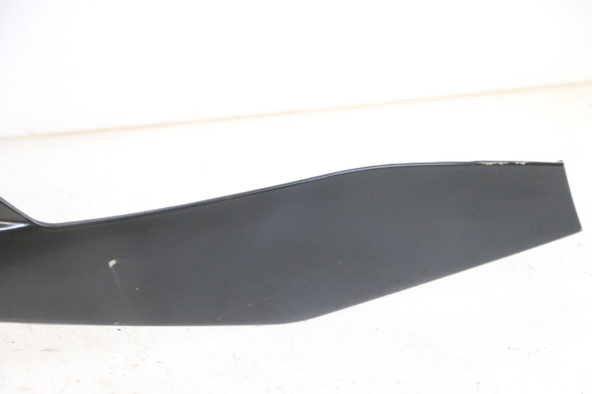 photo de FACCIATA ANTERIORE SUPERIORE PIAGGIO MP3 500 (2011 - 2015) - Stato della superficie e materiale