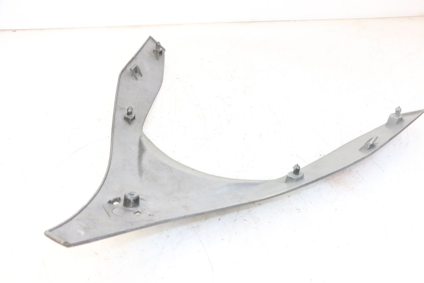 photo de FACCIATA ANTERIORE SUPERIORE PIAGGIO MP3 500 (2011 - 2015) - Zoom sullo stato d'uso