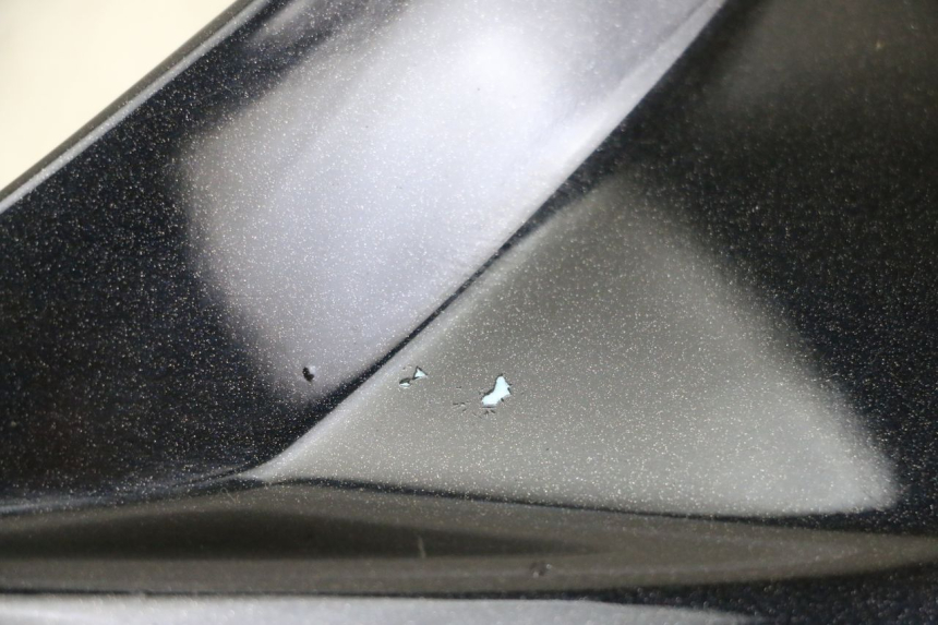 photo de FACCIATA ANTERIORE SUPERIORE PIAGGIO MP3 125 (2006 - 2014) - Dettagli dei punti di fissaggio