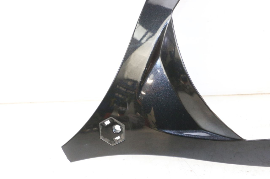 photo de FACCIATA ANTERIORE SUPERIORE PIAGGIO MP3 125 (2006 - 2014) - Stato della superficie e materiale