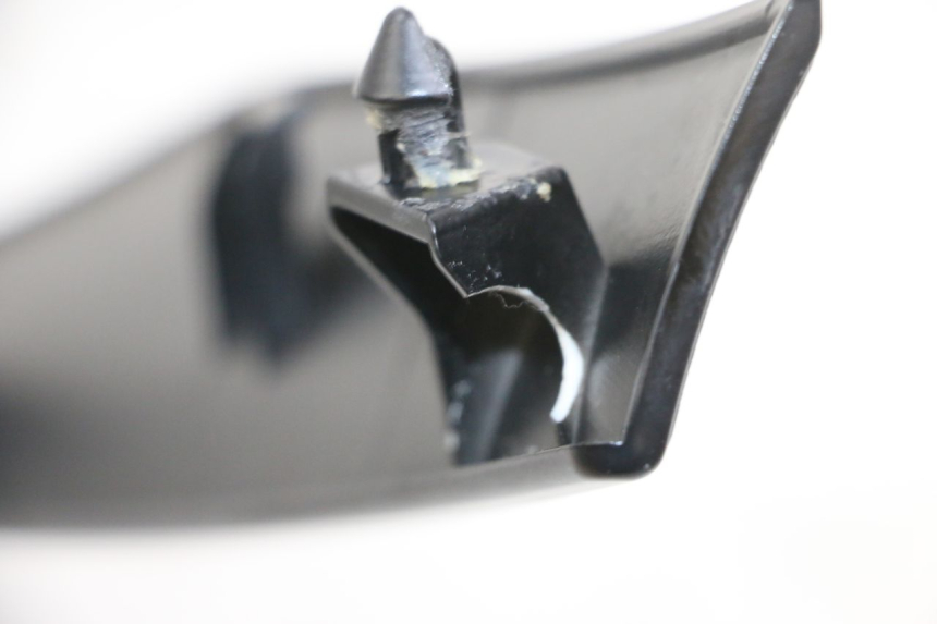 photo de CARENA ANTERIORE SUPERIORE PIAGGIO MP3 500 (2016 - 2018) - Primo piano tecnico