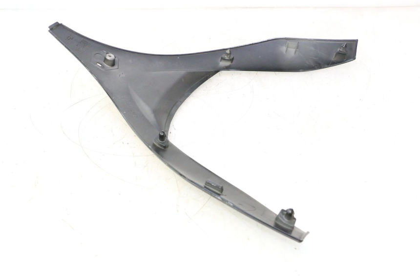 photo de FACCIATA ANTERIORE SUPERIORE PIAGGIO MP3 500 (2011 - 2015) - Dettaglio del componente