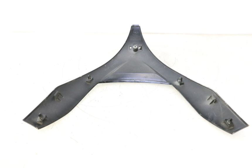 photo de FACCIATA ANTERIORE SUPERIORE PIAGGIO MP3 500 (2011 - 2015) - Zoom sullo stato d'uso