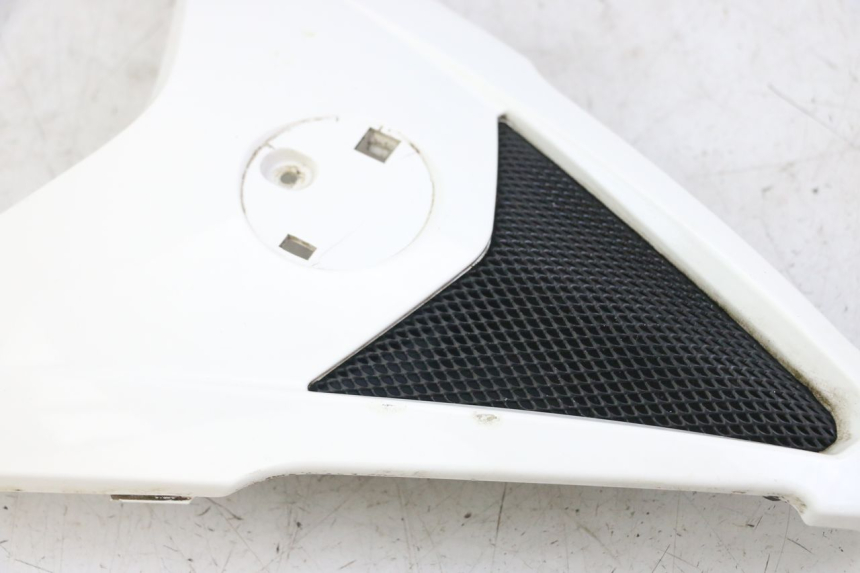 photo de CARENA ANTERIORE SUPERIORE GILERA NEXUS 125 (2009 - 2013) - Dettaglio del componente