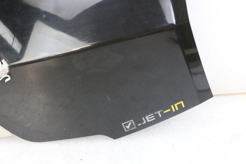 photo de FACCIATA ANTERIORE SUPERIORE PEUGEOT VIVACITY 125 (2010 - 2017) - Dettagli dei punti di fissaggio