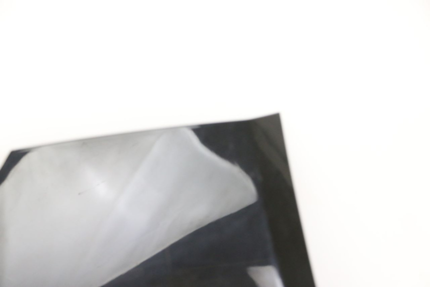 photo de FACCIATA ANTERIORE SUPERIORE PEUGEOT VIVACITY 125 (2010 - 2017) - Stato della superficie e materiale