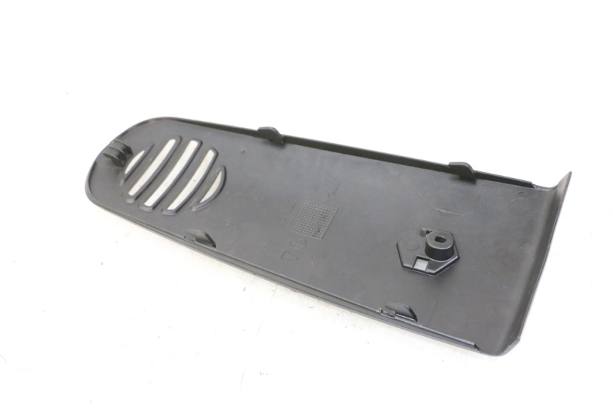 photo de CARENA ANTERIORE SUPERIORE PIAGGIO VESPA GRANTURISMO 200 (2004 - 2005) - Dettaglio del componente