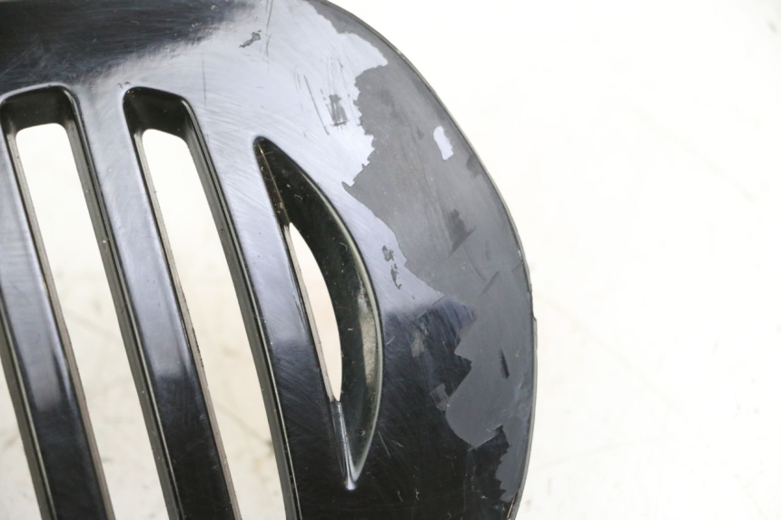 photo de CARENA ANTERIORE SUPERIORE PIAGGIO VESPA GRANTURISMO 200 (2004 - 2005) - Altra angolazione