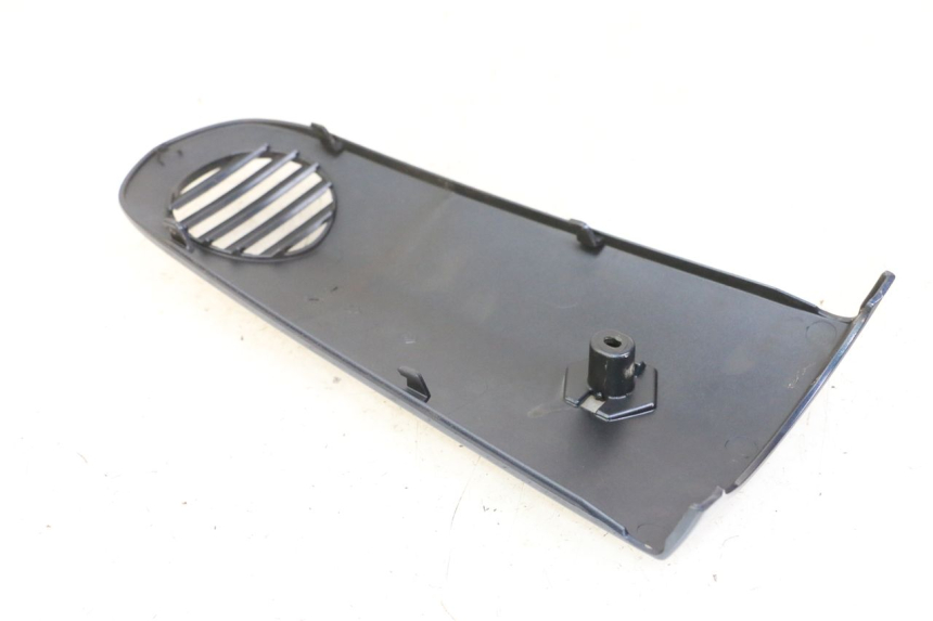 photo de CARENA ANTERIORE SUPERIORE PIAGGIO VESPA LX 150 (2005 - 2013) - Altra angolazione