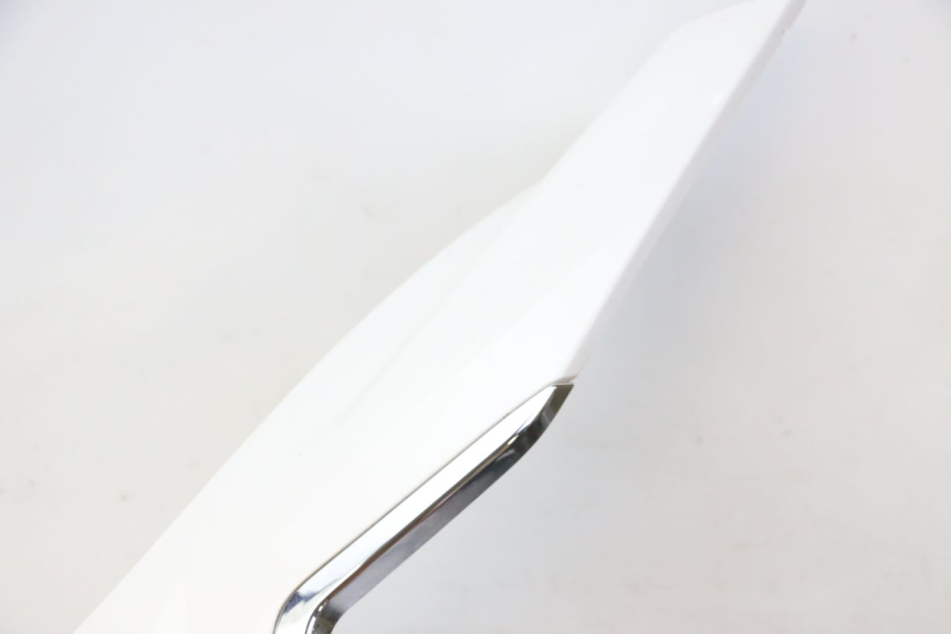 photo de FACCIATA ANTERIORE SUPERIORE PEUGEOT SATELIS 125 (2010 - 2012) - Altra vista dell'articolo