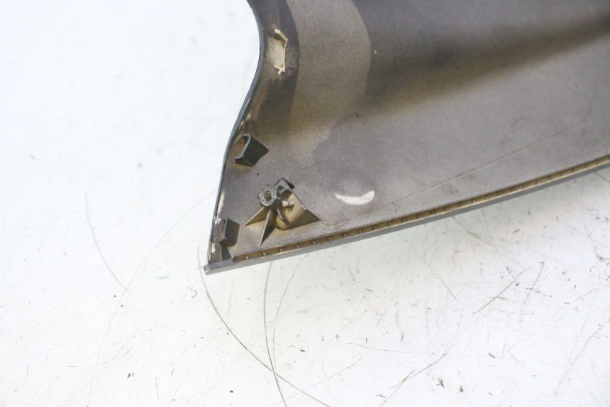 photo de CARENA ANTERIORE SUPERIORE PEUGEOT SATELIS 125 (2013 - 2018) - Altra vista dell'articolo