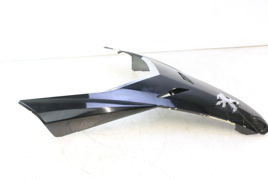 photo de CARENA ANTERIORE SUPERIORE PEUGEOT SATELIS 125 (2006 - 2009) - Stato della superficie e materiale