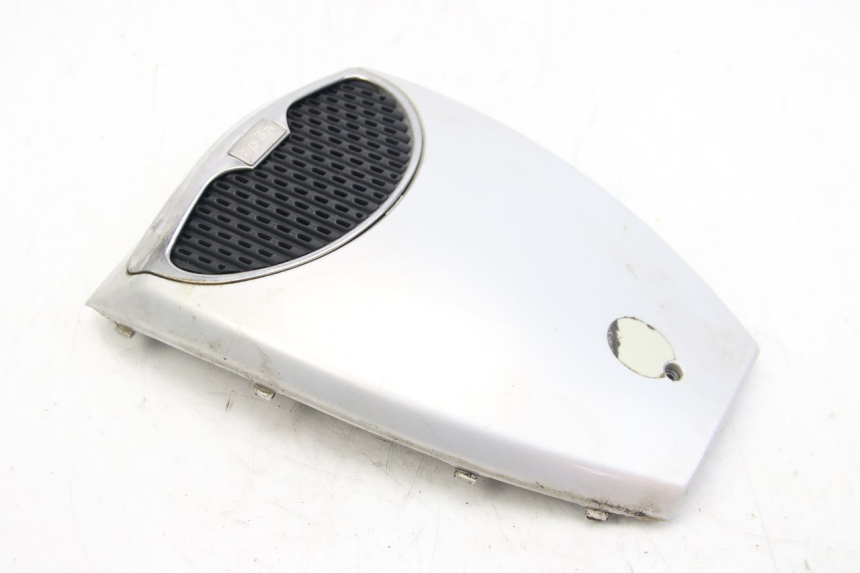 photo de FACCIATA ANTERIORE SUPERIORE APRILIA SCARABEO 4T 50 (2009 - 2017) - Altra angolazione