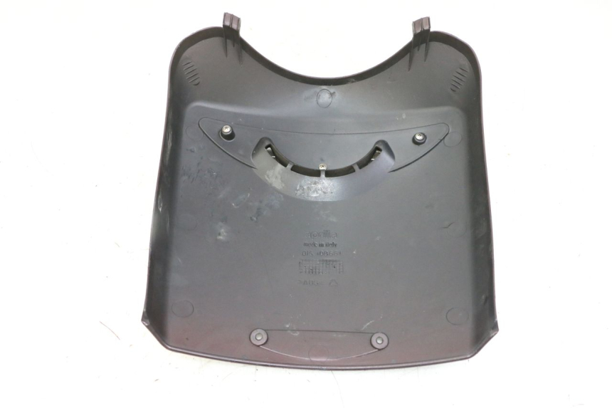 photo de CARENA ANTERIORE SUPERIORE APRILIA SCARABEO GT TOURING 125 (1999 - 2005) - Dettaglio del componente