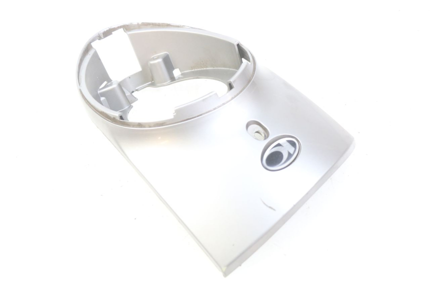 photo de FACCIATA ANTERIORE SUPERIORE KYMCO SENTO 100 (2008 - 2013) - Dettagli dei punti di fissaggio