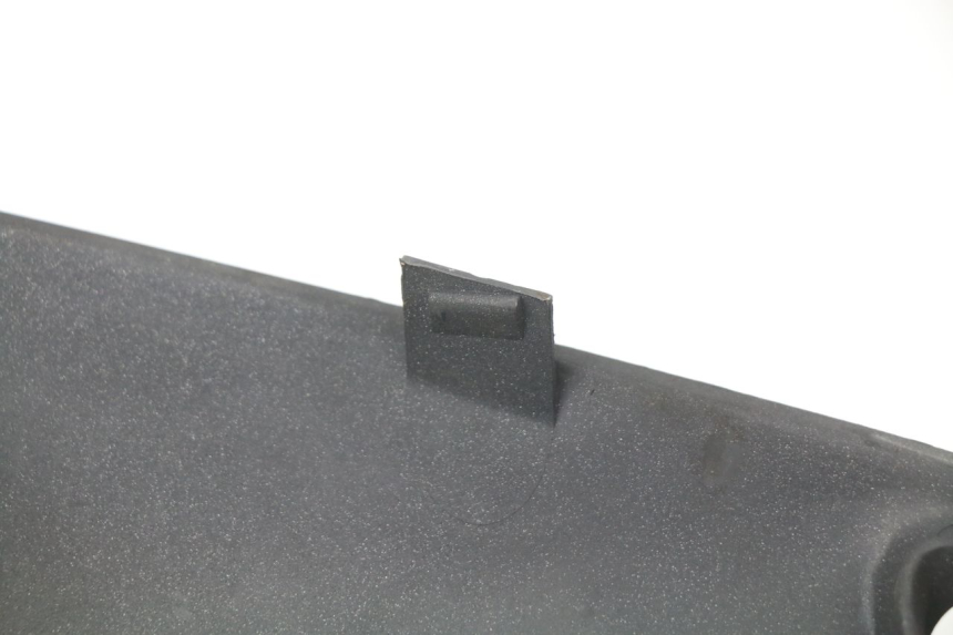 photo de FACCIATA ANTERIORE SUPERIORE APRILIA SR CARB LC 2T 50 (2004 - 2012) - Zoom sullo stato d'uso