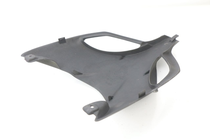 photo de FACCIATA ANTERIORE SUPERIORE APRILIA SR CARB LC 2T 50 (2004 - 2012) - Primo piano tecnico