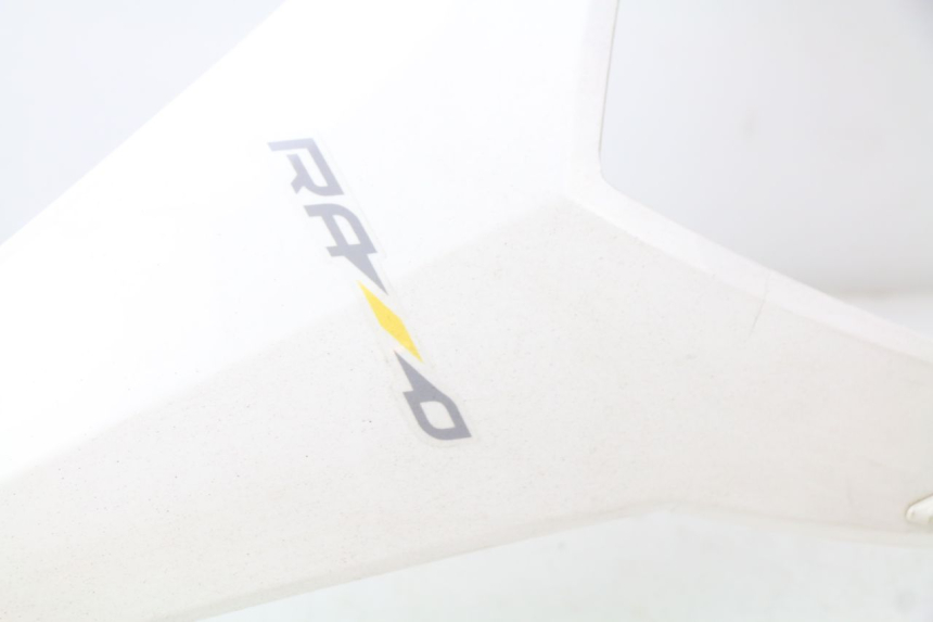 photo de FACCIATA ANTERIORE SUPERIORE RAZZO STEED 125 (2012 - 2018) - Caratteristiche distintive