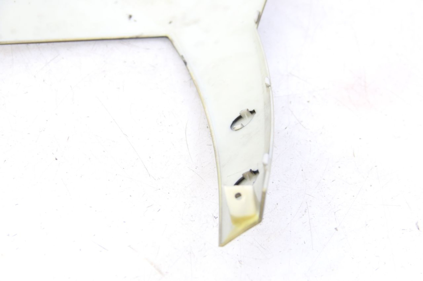 photo de FACCIATA ANTERIORE SUPERIORE RAZZO STEED 125 (2012 - 2018) - Zoom sullo stato d'uso