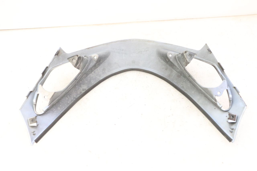 photo de FACCIATA ANTERIORE SUPERIORE SUZUKI UH BURGMAN 125 (2002 - 2006) - Dettagli dei punti di fissaggio