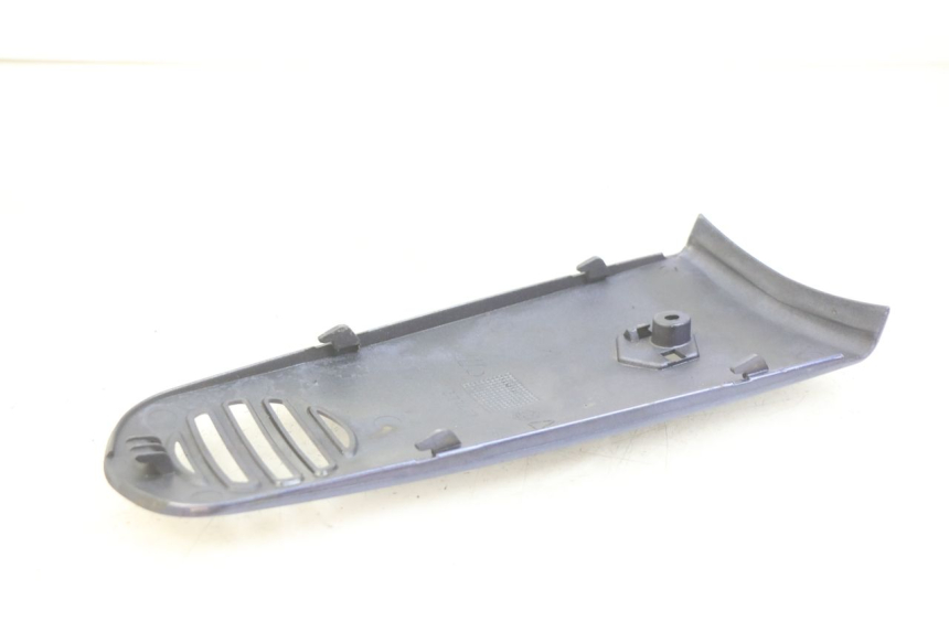 photo de FACE ANTERIORE SUPERIORE PIAGGIO VESPA GRANTURISMO 125 (2003 - 2007) - Zoom sullo stato d'uso