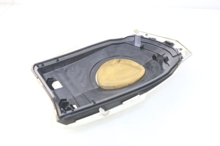 photo de FACCIATA ANTERIORE SUPERIORE PEUGEOT VIVACITY NEW 4T 50 (2008 - 2017) - Dettaglio del componente