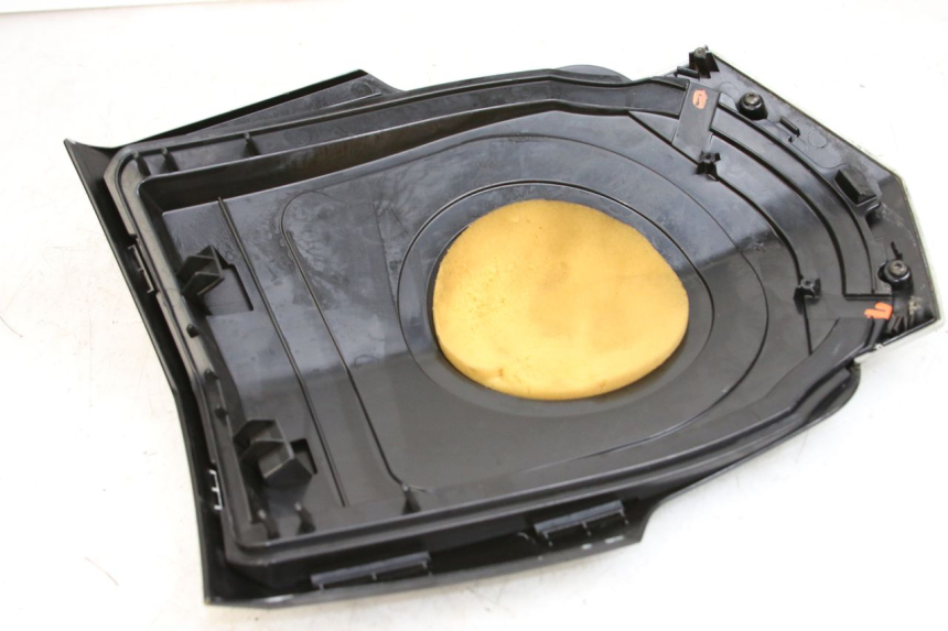 photo de FACCIATA ANTERIORE SUPERIORE PEUGEOT VIVACITY 125 (2010 - 2017) - Dettaglio del componente