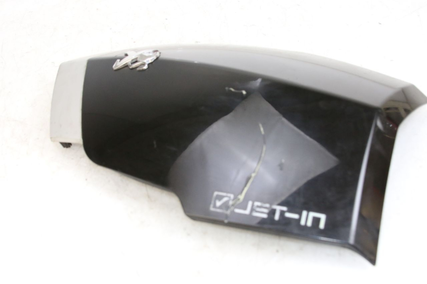 photo de FACCIATA ANTERIORE SUPERIORE PEUGEOT VIVACITY 125 (2010 - 2017) - Dettagli dei punti di fissaggio