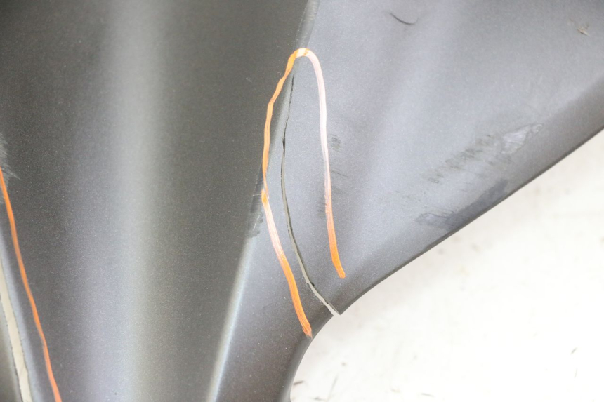 photo de CARENA ANTERIORE SUPERIORE YAMAHA XMAX X-MAX 125 (2021 - 2025) - Primo piano ad alta risoluzione