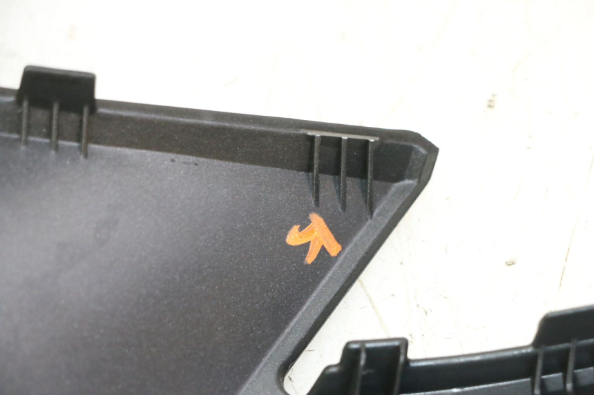 photo de CARENA ANTERIORE SUPERIORE YAMAHA XMAX X-MAX 125 (2021 - 2025) - Vista d'insieme del prodotto