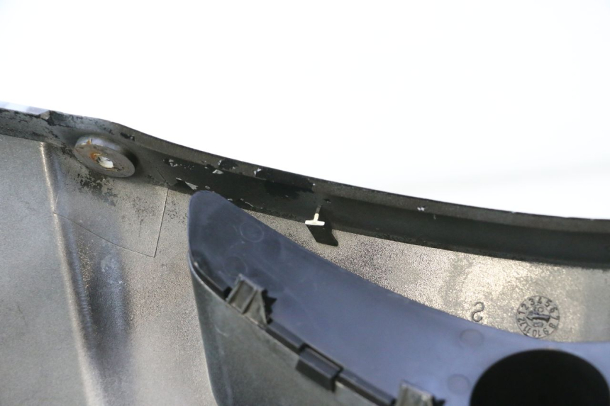 photo de FACCIATA ANTERIORE SUPERIORE YAMAHA XMAX X-MAX 125 (2006 - 2009) - Dettaglio del componente