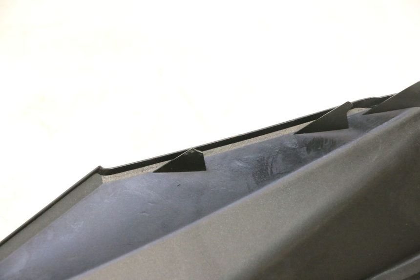 photo de FACCIATA ANTERIORE SUPERIORE YAMAHA X-MAX XMAX 125 (2010 - 2013) - Zoom sui componenti