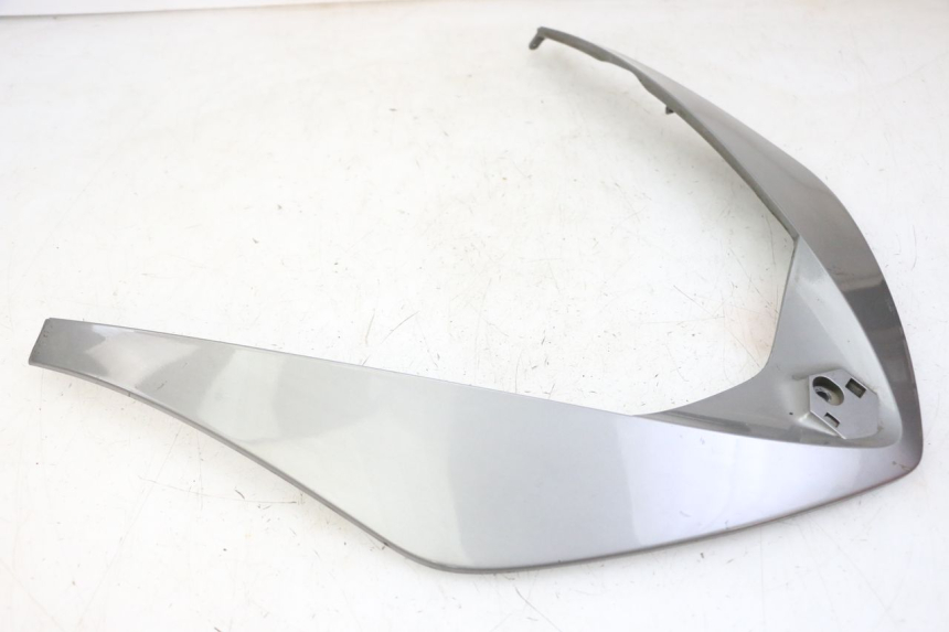 photo de FACCIATA ANTERIORE SUPERIORE PIAGGIO X10 125 (2012 - 2017) - Zoom sullo stato d'uso