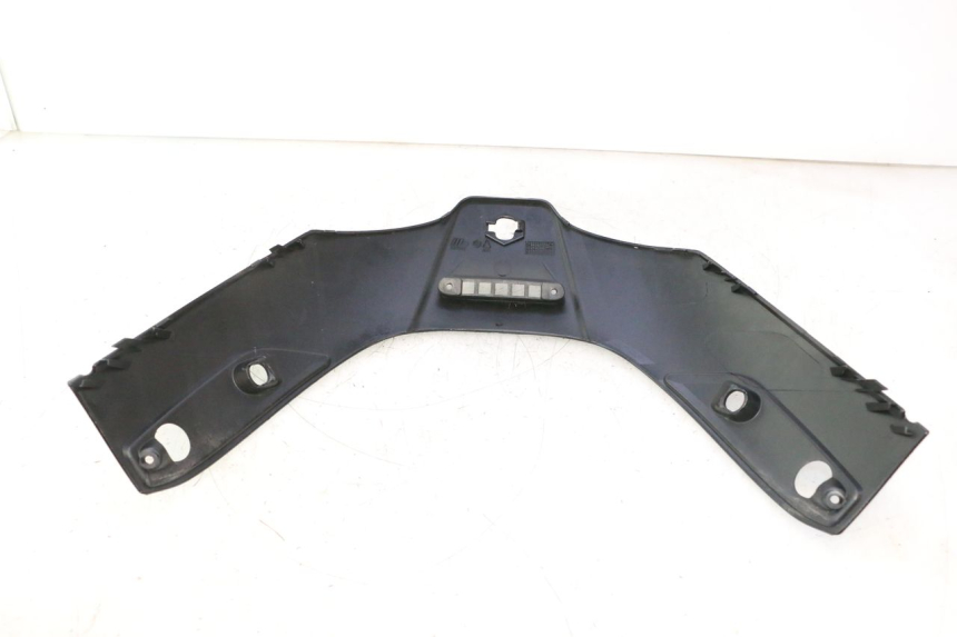 photo de FACCIATA ANTERIORE SUPERIORE PIAGGIO X8 STREET 125 (2006 - 2007) - Stato della superficie e materiale